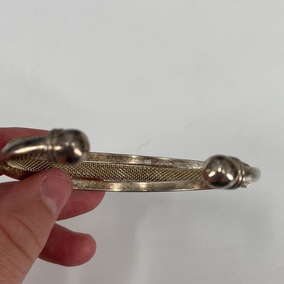 Sterling silver modern mesh crossover cuff bracelet - Picture 5 of 9